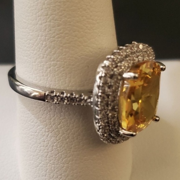 Elegant Yellow and Silver Women's Ring - Picture 3 of 6